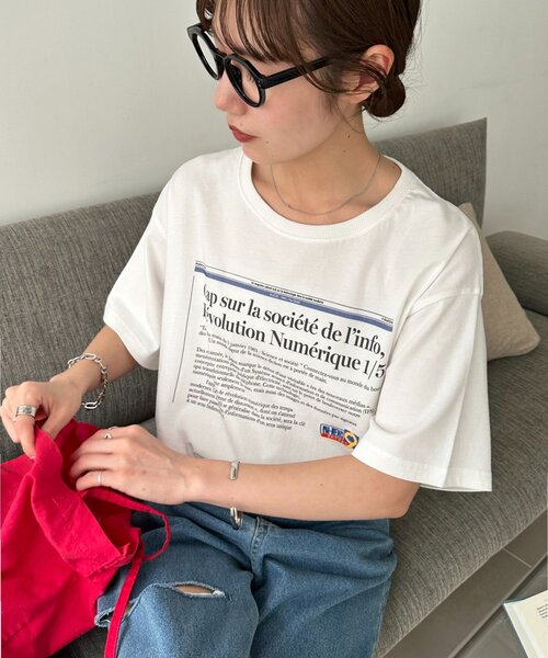DISCOAT(ディスコート)の「【Enlude】刺繍ニュースペーパーロゴTシャツ《ユニセックス》(Tシャツ/カットソー・レディース・ライトベージュ/チャコールグレー/オフホワイト・FREE)」の12枚目の写真