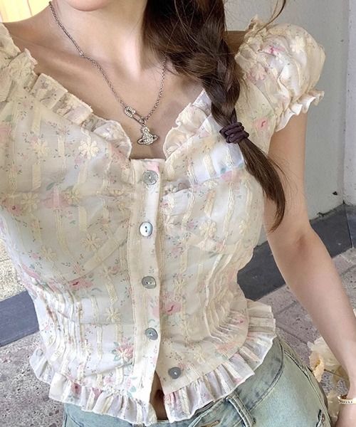 meJane(ミージェーン)の「花柄刺繍 フリル半袖ブラウス(シャツ/ブラウス・レディース・アイボリー・L/M/S)」の1枚目の写真