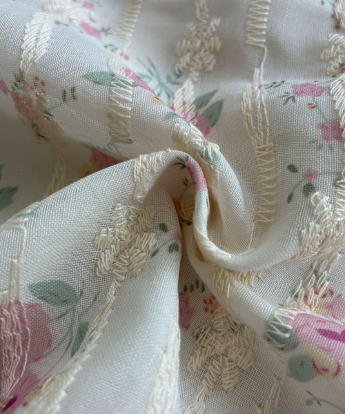 meJane(ミージェーン)の「花柄刺繍 フリル半袖ブラウス(シャツ/ブラウス・レディース・アイボリー・L/M/S)」の12枚目の写真