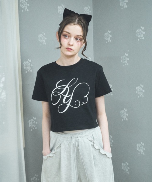 Lovilyn(ラヴィリン)の「ロゴチビT(Tシャツ/カットソー・レディース・ブラック/ホワイト・FREE)」の2枚目の写真