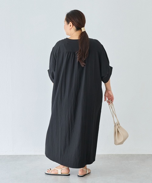 LAVEANGE(ラビアンジェ)の「刺繍カフタンワンピース|涼しく快適な着心地/ロング丈/スキッパーネック/半袖/ポケット付/体型カバー/洗える(ワンピース・レディース・ブラック/ブラウン・M/LL/3L/4L/5L)」の17枚目の写真