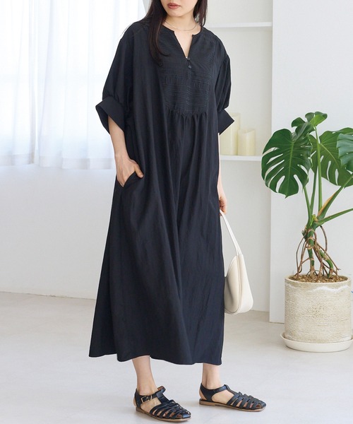 LAVEANGE(ラビアンジェ)の「刺繍カフタンワンピース|涼しく快適な着心地/ロング丈/スキッパーネック/半袖/ポケット付/体型カバー/洗える(ワンピース・レディース・ブラック/ブラウン・M/LL/3L/4L/5L)」の9枚目の写真