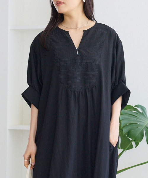 LAVEANGE(ラビアンジェ)の「刺繍カフタンワンピース|涼しく快適な着心地/ロング丈/スキッパーネック/半袖/ポケット付/体型カバー/洗える(ワンピース・レディース・ブラック/ブラウン・M/LL/3L/4L/5L)」の11枚目の写真