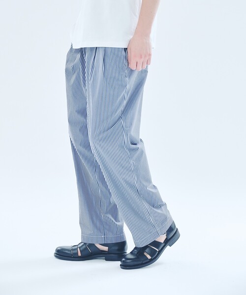 ABAHOUSE(アバハウス)の「ウェザークロス ストライプ イージーパンツ / ワイドパンツ(その他パンツ・メンズ・サックスブルー/ホワイト/ネイビー・46/48)」の2枚目の写真