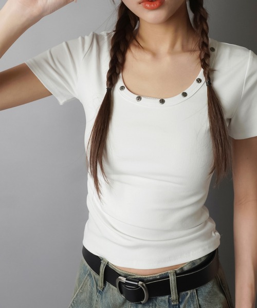SPINNS(スピンズ)の「さりげないスタッズで差をつける★万能半袖カットソー(Tシャツ/カットソー・レディース・ブラック/グレー/オフホワイト/パープル・ONESIZE)」の20枚目の写真