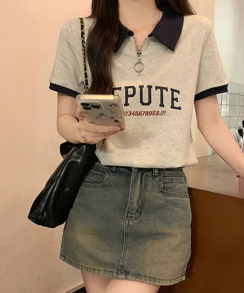 2ly2(トゥーリートゥー)の「襟付きハーフジップTシャツ ロゴ 半袖 配色デザイン ゆったり(Tシャツ/カットソー・レディース・ボルドー/ネイビー・FREE)」の5枚目の写真