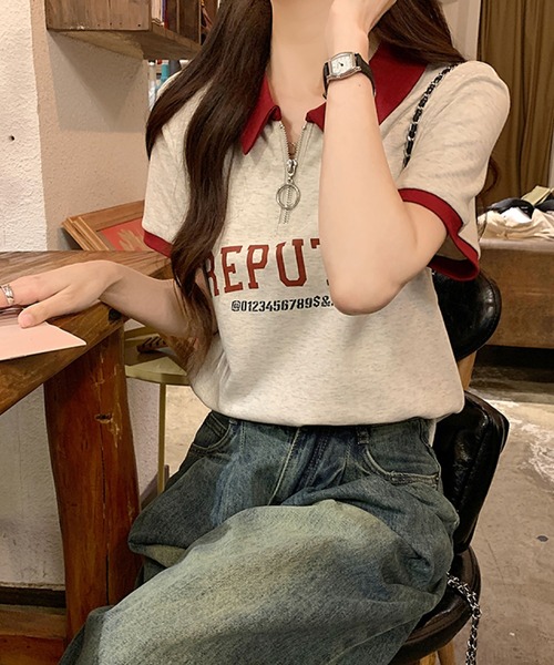 2ly2(トゥーリートゥー)の「襟付きハーフジップTシャツ ロゴ 半袖 配色デザイン ゆったり(Tシャツ/カットソー・レディース・ボルドー/ネイビー・FREE)」の19枚目の写真