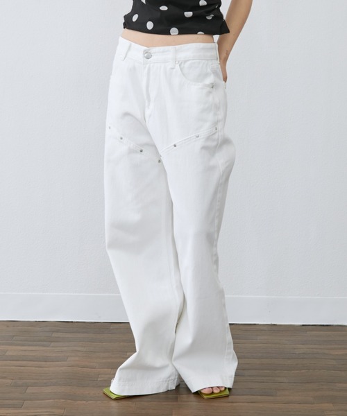 Rohwel(ローウェル)の「Studded Line Straight Denim Pants / スタッズラインストレートデニムパンツ(デニムパンツ・レディース・ホワイト/ブラック・MEDIUM/SMALL)」の12枚目の写真
