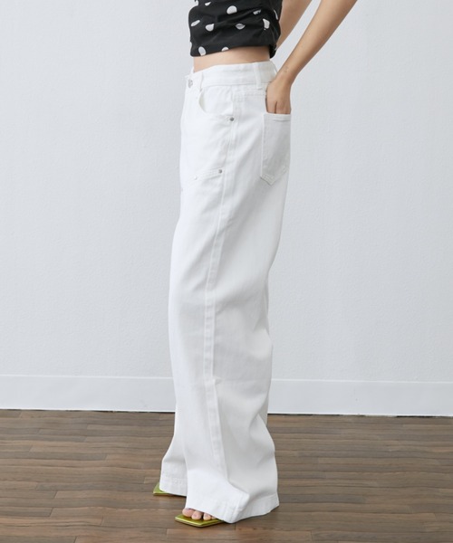 Rohwel(ローウェル)の「Studded Line Straight Denim Pants / スタッズラインストレートデニムパンツ(デニムパンツ・レディース・ホワイト/ブラック・MEDIUM/SMALL)」の13枚目の写真
