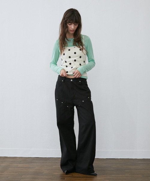 Rohwel(ローウェル)の「Studded Line Straight Denim Pants / スタッズラインストレートデニムパンツ(デニムパンツ・レディース・ホワイト/ブラック・MEDIUM/SMALL)」の5枚目の写真