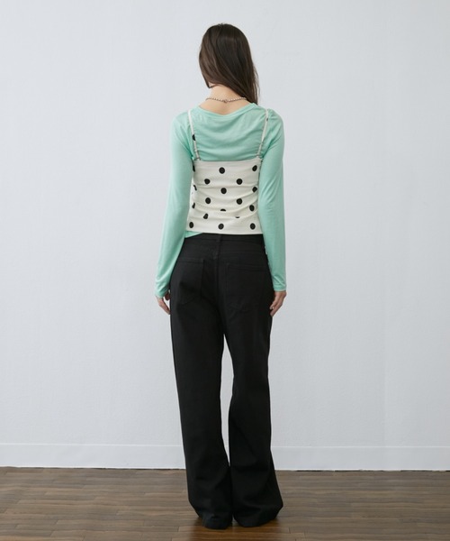 Rohwel(ローウェル)の「Studded Line Straight Denim Pants / スタッズラインストレートデニムパンツ(デニムパンツ・レディース・ホワイト/ブラック・MEDIUM/SMALL)」の6枚目の写真