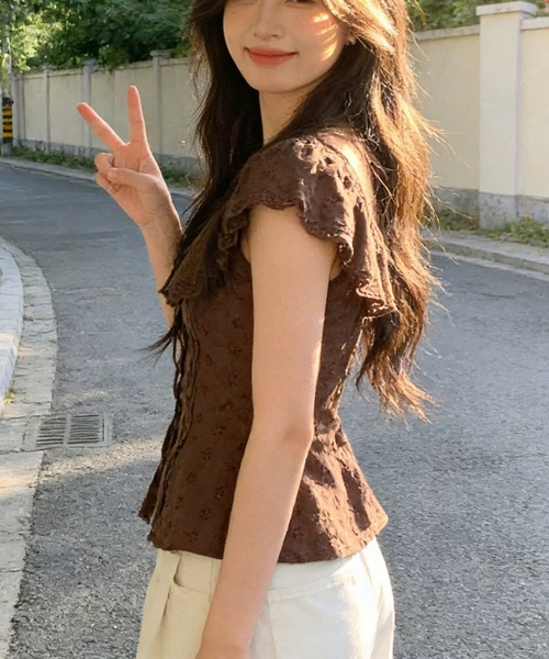 LUCPY(ラクピー)の「スカラップレースカラーブラウス(シャツ/ブラウス・レディース・パープル/ブラウン・X-LARGE/LARGE/MEDIUM/SMALL)」の4枚目の写真