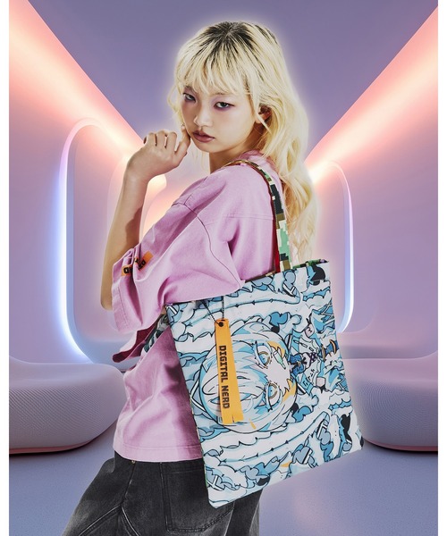 ANNA SUI NYC(アナ スイ エヌ ワイ シー)の「TERA 2sideトートバッグ(トートバッグ・レディース・ブラック/カーキ・FREE)」の2枚目の写真