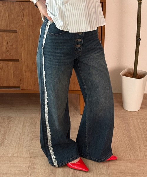MUHET(ミュエータ)の「lace button-fly denim pants / レースボタンフライデニムパンツ(デニムパンツ・レディース・オフホワイト/インディゴブルー/ライトインディゴブルー・SMALL/MEDIUM/LARGE)」の4枚目の写真