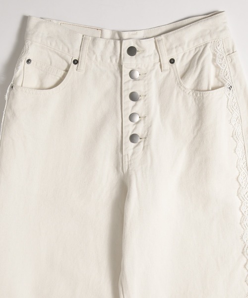 MUHET(ミュエータ)の「lace button-fly denim pants / レースボタンフライデニムパンツ(デニムパンツ・レディース・オフホワイト/インディゴブルー/ライトインディゴブルー・SMALL/MEDIUM/LARGE)」の19枚目の写真
