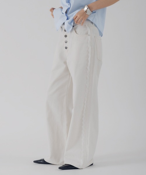 MUHET(ミュエータ)の「lace button-fly denim pants / レースボタンフライデニムパンツ(デニムパンツ・レディース・オフホワイト/インディゴブルー/ライトインディゴブルー・SMALL/MEDIUM/LARGE)」の20枚目の写真