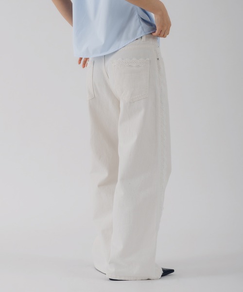 MUHET(ミュエータ)の「lace button-fly denim pants / レースボタンフライデニムパンツ(デニムパンツ・レディース・オフホワイト/インディゴブルー/ライトインディゴブルー・SMALL/MEDIUM/LARGE)」の21枚目の写真