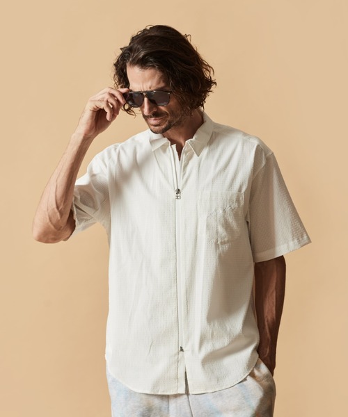ACANTHUS(アカンサス)の「ACANTHUS:Dot Air Zip Up S/S Shirt(シャツ/ブラウス・メンズ・チャコールグレー/ホワイト・L/M)」の3枚目の写真