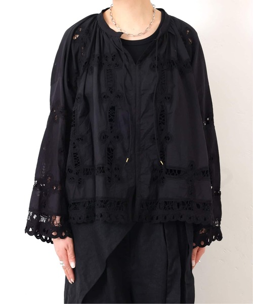 JOURNAL STANDARD LUXE(ジャーナルスタンダード ラックス)の「《追加》バテンレース スタンドカラーギャザーブラウス(シャツ/ブラウス・レディース・ホワイト/ブラック・FREE)」の20枚目の写真
