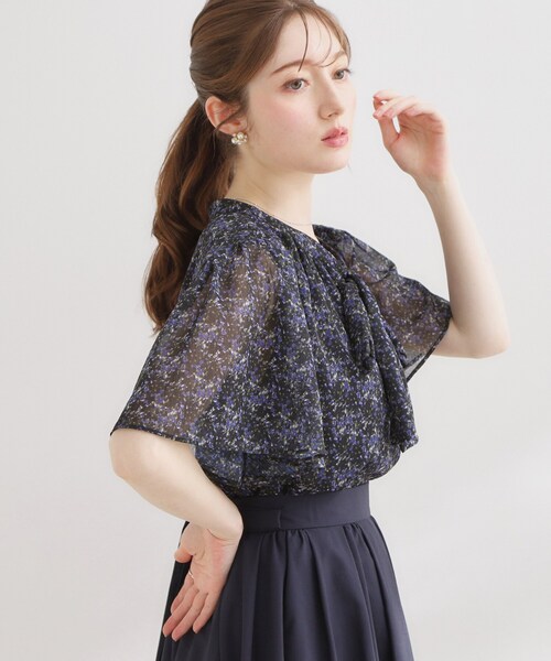 couture brooch（クチュールブローチ）の「【洗える】リボンボウタイ 小花柄ブラウス（シャツ/ブラウス・レディース・ブルー系/ネイビー系/ピンク系5・42/38/40/36）」の6枚目の写真