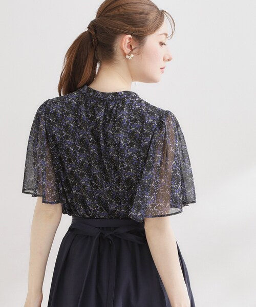 couture brooch（クチュールブローチ）の「【洗える】リボンボウタイ 小花柄ブラウス（シャツ/ブラウス・レディース・ブルー系/ネイビー系/ピンク系5・42/38/40/36）」の7枚目の写真