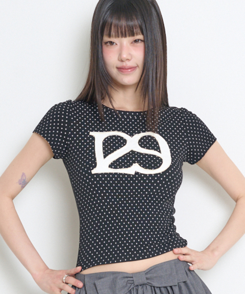 ILLIGO(イリゴ)の「129ロゴパッチフィッテッドTシャツブラックドット(Tシャツ/カットソー・レディース・その他・OS)」の2枚目の写真