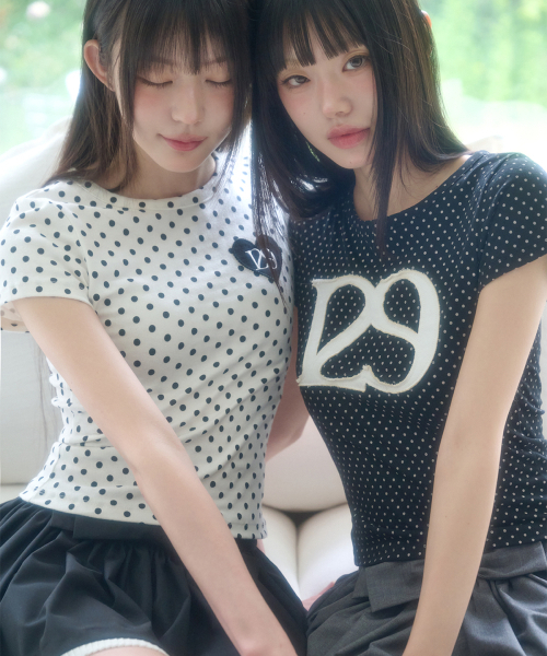 ILLIGO(イリゴ)の「129ロゴパッチフィッテッドTシャツブラックドット(Tシャツ/カットソー・レディース・その他・OS)」の4枚目の写真