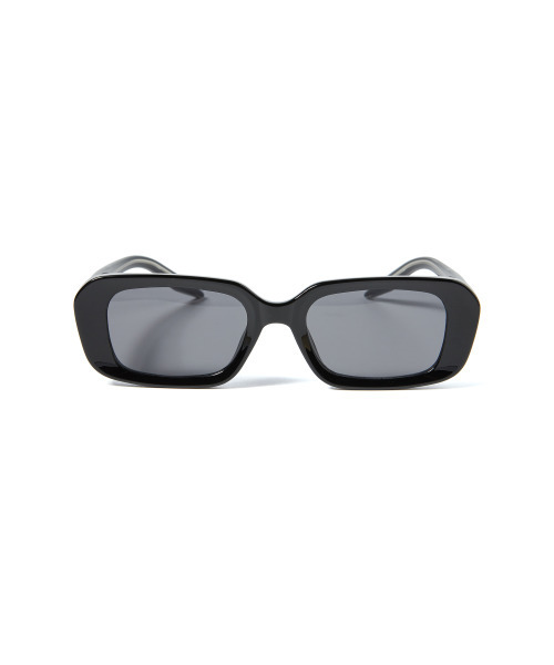 HANGLE EYEWEAR(ハングルアイウェア)の「ハードスクエアサングラスブラック(サングラス・レディース・その他・FREE)」の4枚目の写真