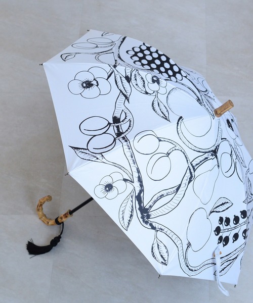 utatane(ウタタネ)の「utatane×Kuovi 日傘 完全遮光100% スライドショート47cm オーチャードバンブー タッセル付(長傘・レディース・グリーン/グレー/ラベンダー/ベージュ/オフホワイト・FREE)」の20枚目の写真
