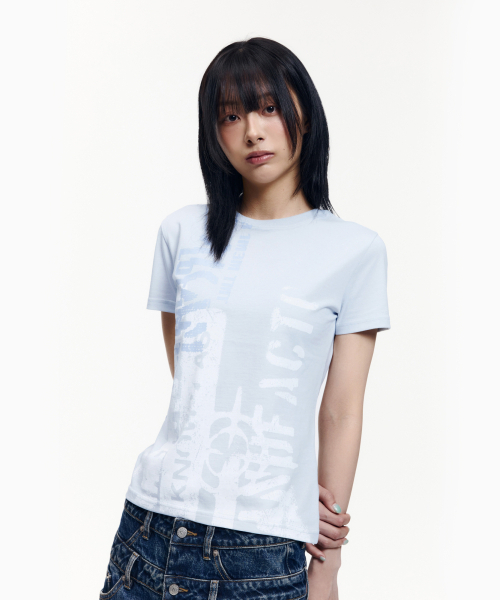 AAKAM(アーカム)の「Aim Lettering Half Top (Sky Blue)(Tシャツ/カットソー・レディース・その他・1/2/3)」の7枚目の写真