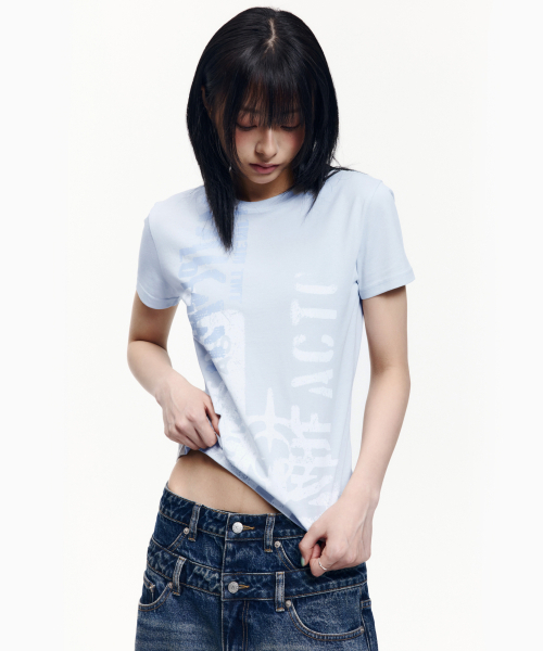AAKAM(アーカム)の「Aim Lettering Half Top (Sky Blue)(Tシャツ/カットソー・レディース・その他・1/2/3)」の8枚目の写真