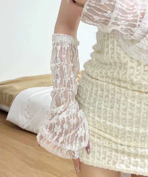MAISON DE THERESE(メゾン ド テレーズ)の「花シャーリングアームスリーブ(リング・レディース・Black/PINK/White/アイボリー・FREE)」の3枚目の写真