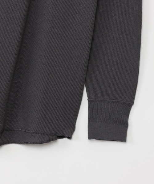 HANES(ヘインズ)の「Hanes/ヘインズ Hanes Thermal for HER ヘンリーネックロングスリーブ(Tシャツ/カットソー・レディース・オフホワイト/グレー/レッド・M/L)」の14枚目の写真