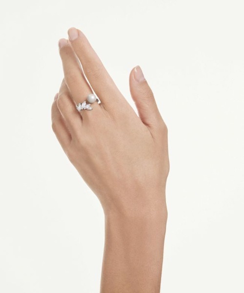 SWAROVSKI(スワロフスキー)の「【公式】【スワロフスキー】Mesmera オープンリング, クリスタル・パール, マーキスカット, ホワイト, ロジウム・プレーティング(リング・レディース・シルバー系・50/55/52)」の2枚目の写真