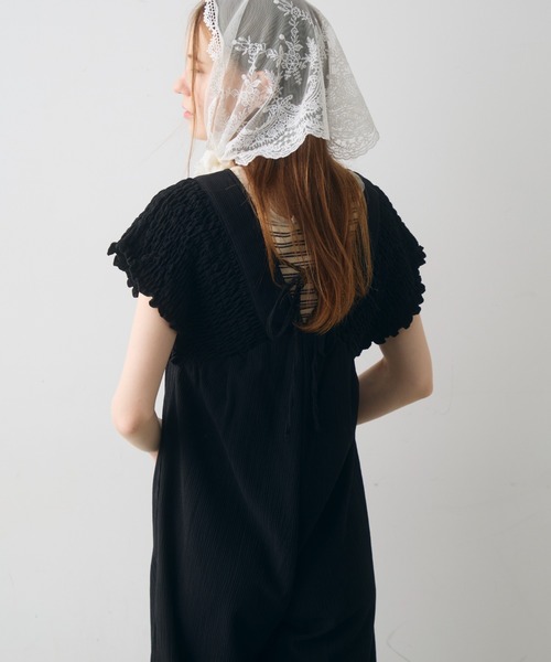 Crisp(クリスプ)の「back ribbon shirring salopette / バックリボンシャーリングサロペット(つなぎ/オールインワン・レディース・ベージュ/ブラック・FREE)」の6枚目の写真