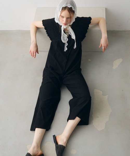 Crisp(クリスプ)の「back ribbon shirring salopette / バックリボンシャーリングサロペット(つなぎ/オールインワン・レディース・ベージュ/ブラック・FREE)」の11枚目の写真