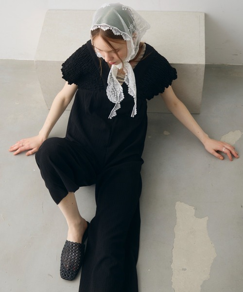 Crisp(クリスプ)の「back ribbon shirring salopette / バックリボンシャーリングサロペット(つなぎ/オールインワン・レディース・ベージュ/ブラック・FREE)」の12枚目の写真