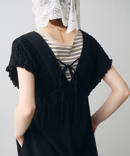 Crisp(クリスプ)の「back ribbon shirring salopette / バックリボンシャーリングサロペット(つなぎ/オールインワン・レディース・ベージュ/ブラック・FREE)」の8枚目の写真