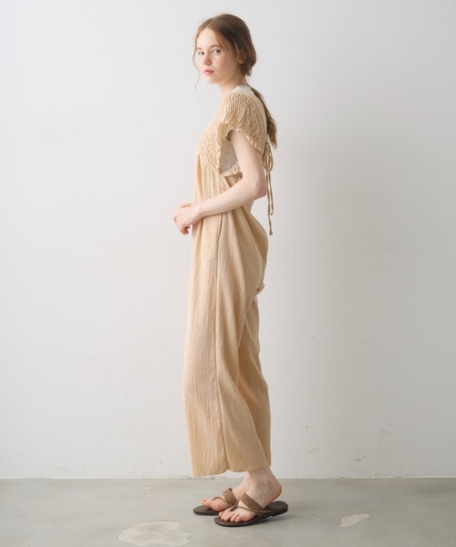 Crisp(クリスプ)の「back ribbon shirring salopette / バックリボンシャーリングサロペット(つなぎ/オールインワン・レディース・ベージュ/ブラック・FREE)」の20枚目の写真