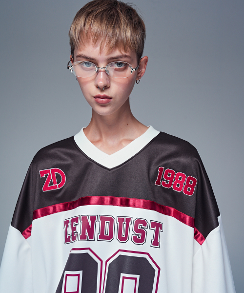 ZENDUST(ジェンダスト)の「Varsity 88 Football Jersey T-shirt BROWN(Tシャツ/カットソー・レディース・ブラウン・MEDIUM/LARGE)」の1枚目の写真
