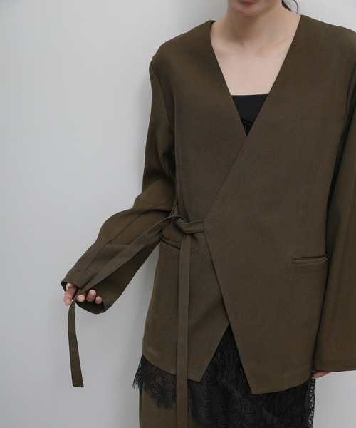 select MOCA Et（セレクトモカエト）の「【Et】Collarless Wrap Jacket（ノーカラージャケット・レディース・チャコールグレー/ブラウン・FREE）」の12枚目の写真