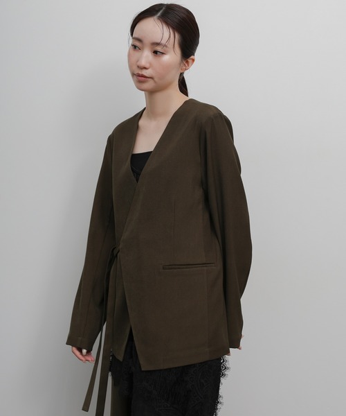 select MOCA Et（セレクトモカエト）の「【Et】Collarless Wrap Jacket（ノーカラージャケット・レディース・チャコールグレー/ブラウン・FREE）」の14枚目の写真