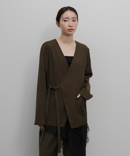 select MOCA Et（セレクトモカエト）の「【Et】Collarless Wrap Jacket（ノーカラージャケット・レディース・チャコールグレー/ブラウン・FREE）」の11枚目の写真