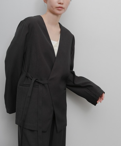 select MOCA Et（セレクトモカエト）の「【Et】Collarless Wrap Jacket（ノーカラージャケット・レディース・チャコールグレー/ブラウン・FREE）」の22枚目の写真