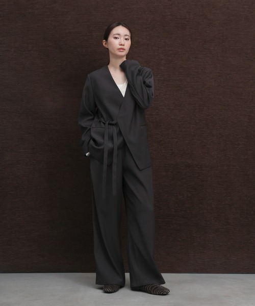 select MOCA Et（セレクトモカエト）の「【Et】Collarless Wrap Jacket（ノーカラージャケット・レディース・チャコールグレー/ブラウン・FREE）」の10枚目の写真