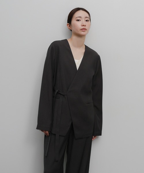 select MOCA Et（セレクトモカエト）の「【Et】Collarless Wrap Jacket（ノーカラージャケット・レディース・チャコールグレー/ブラウン・FREE）」の21枚目の写真