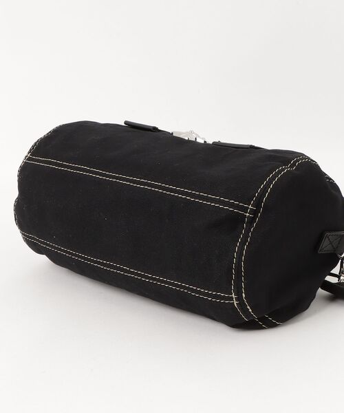 Vivienne Westwood MAN（ヴィヴィアンウエストウッドマン）の「PAUL CYLINDER CROSSBODY（ショルダーバッグ・レディース・オリーブ/ブラック・FREE）」の4枚目の写真