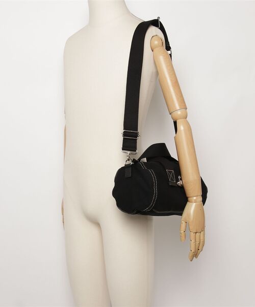 Vivienne Westwood MAN（ヴィヴィアンウエストウッドマン）の「PAUL CYLINDER CROSSBODY（ショルダーバッグ・レディース・オリーブ/ブラック・FREE）」の6枚目の写真