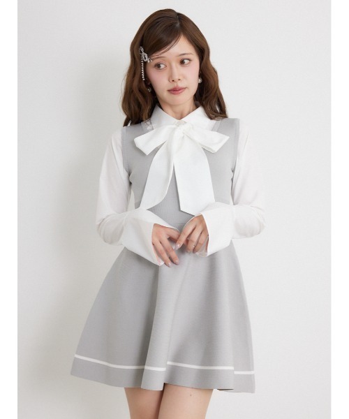 rienda(リエンダ)の「【乃木坂46 金川紗耶さん着用】リボンシャツフレアニットミニワンピース 秋服(ワンピース・レディース・ブラウン/グレー/ブラック・FREE)」の3枚目の写真