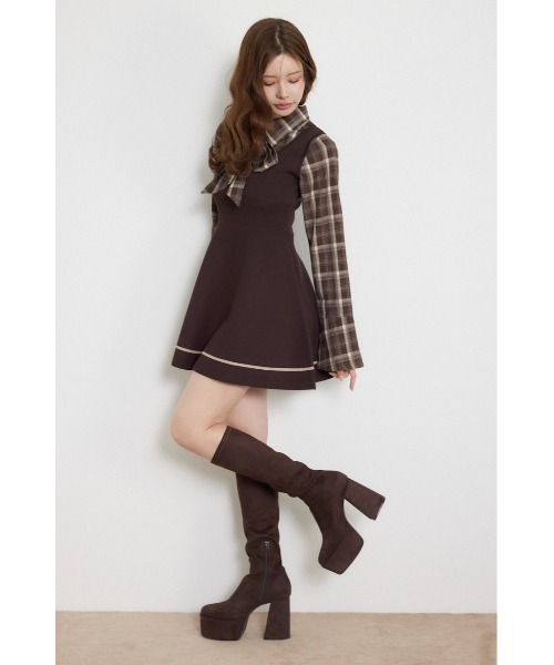 rienda(リエンダ)の「【乃木坂46 金川紗耶さん着用】リボンシャツフレアニットミニワンピース 秋服(ワンピース・レディース・ブラウン/グレー/ブラック・FREE)」の6枚目の写真